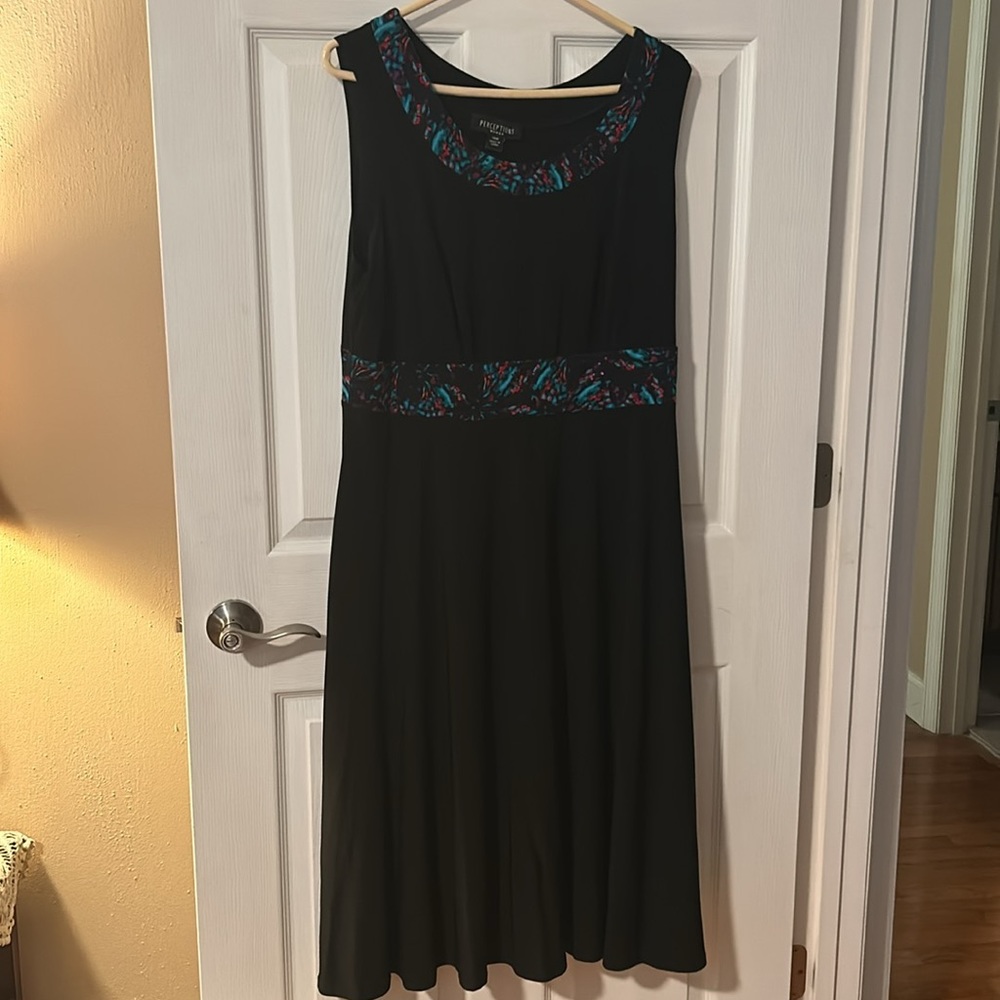 Perceptions dress with jacket. - Picture 2 of 4